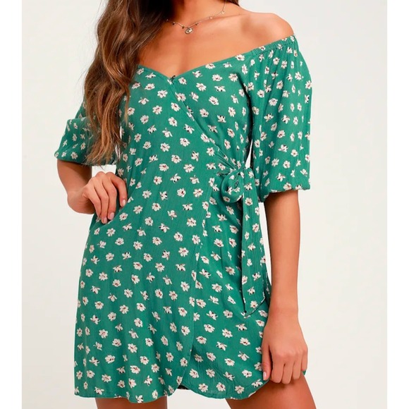Billabong Dresses & Skirts - Billabong Teal Green Floral Off Shoulder Wrap Dress Puff Sleeve Rayon Womens L